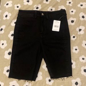 Free people long shorts 🩳 in black.
